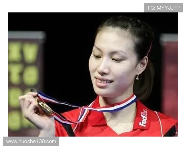 专访羽毛球明星杨丽揭秘她成功背后的努力与坚持