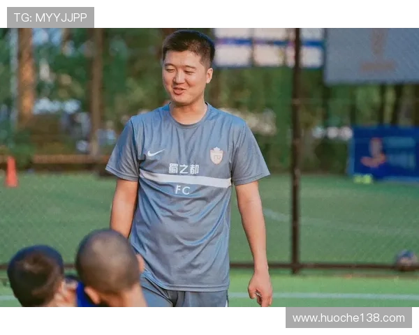 足球明星的成长之路：从青训到职业生涯的训练历程揭秘