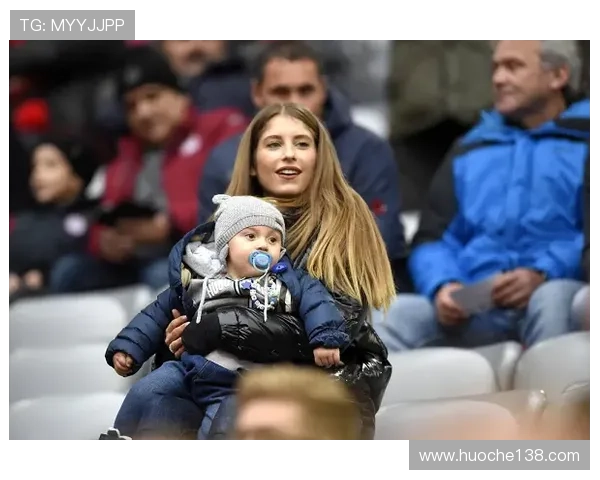 德国足球明星约会揭秘：浪漫背后的故事与情感纠葛